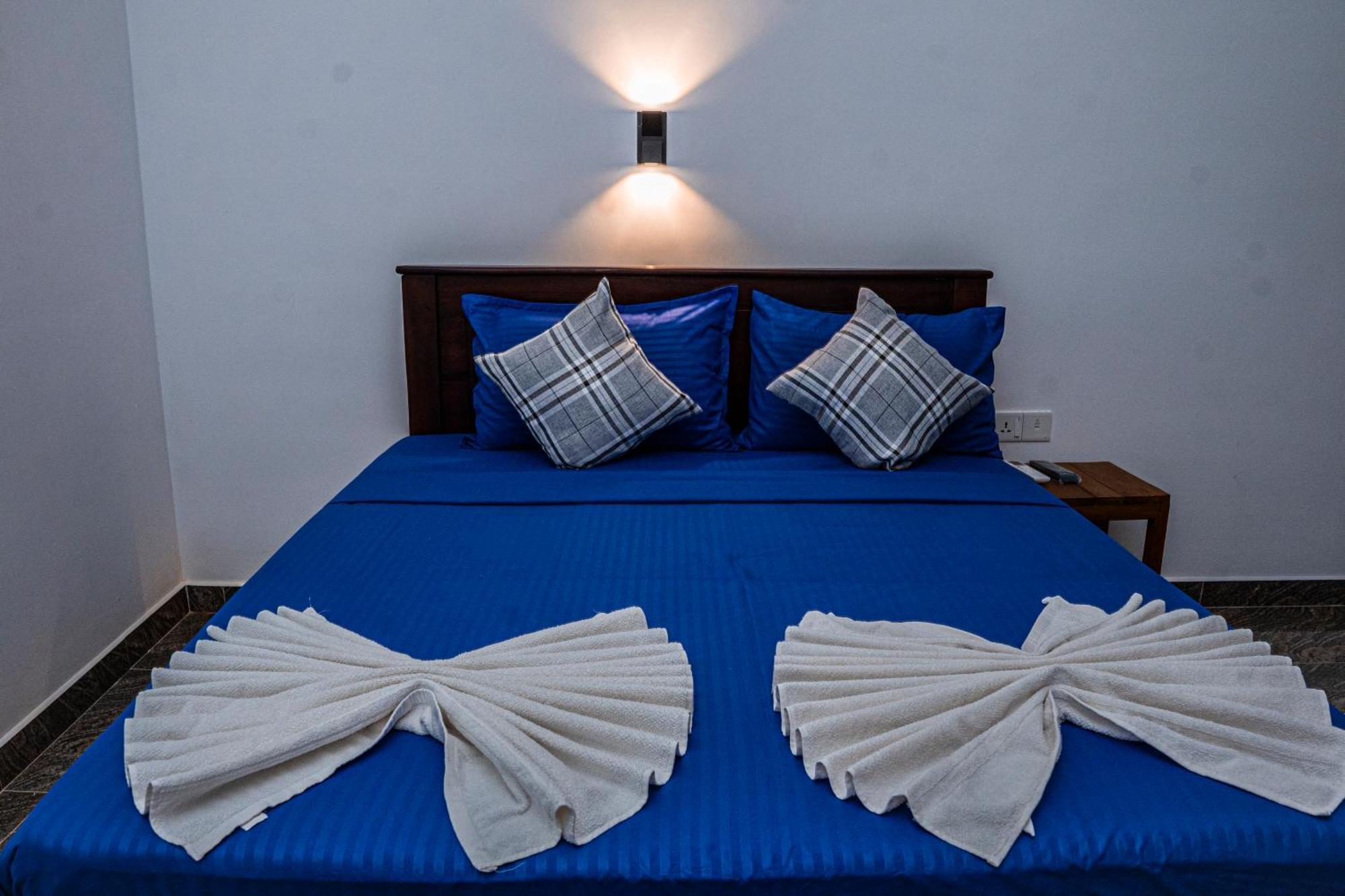 Theevanni Resort Trincomalee Exterior foto